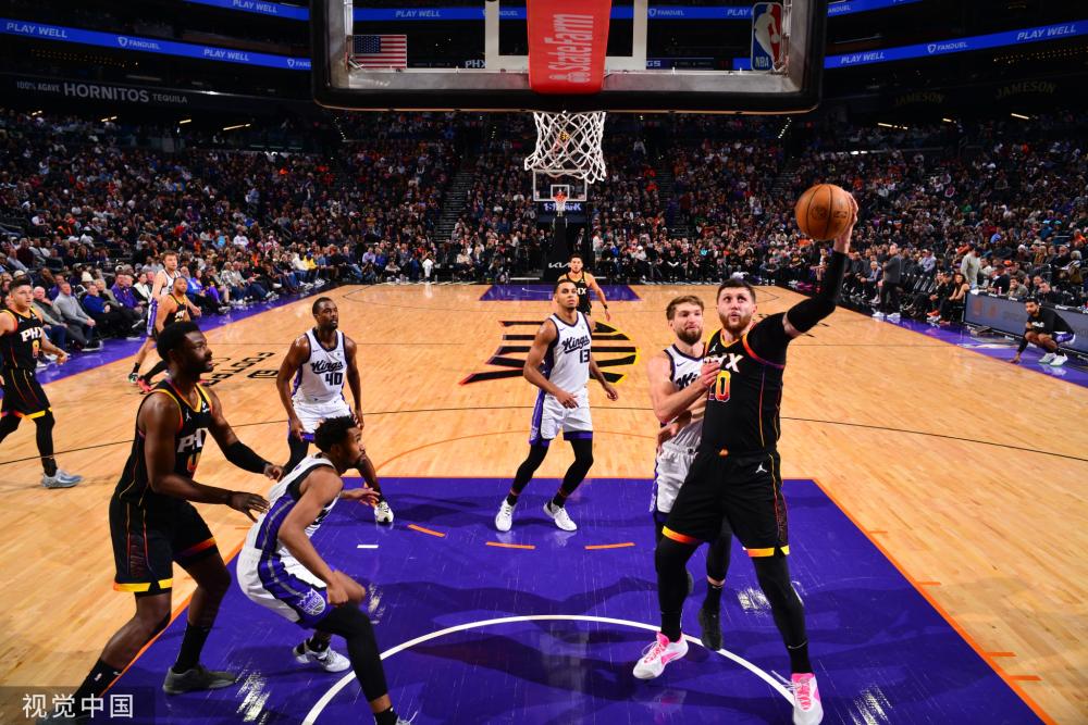 了足球场上 了足球场上