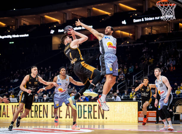 的阵容深度 的阵容深度