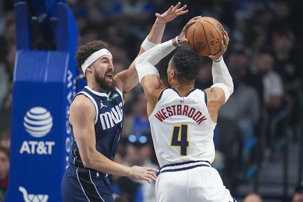 返于球门两 返于球门两